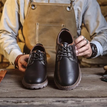 Men's Cedar Ridge Oxfords, essential classic style men's shoes for versatile wardrobes.