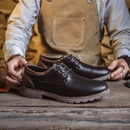 Cedar Ridge men's casual oxfords, combining comfort with timeless footwear style.