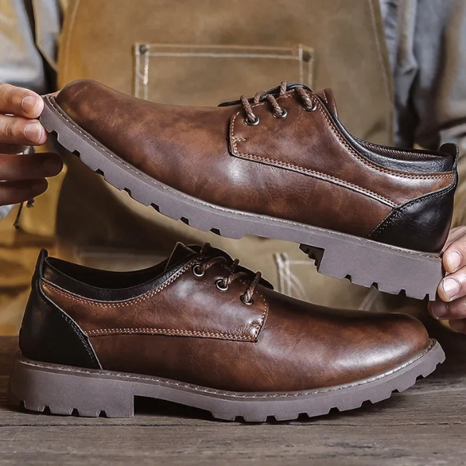 Front view of elegant Men's Cedar Ridge Oxford dress shoes, perfect for work or events.