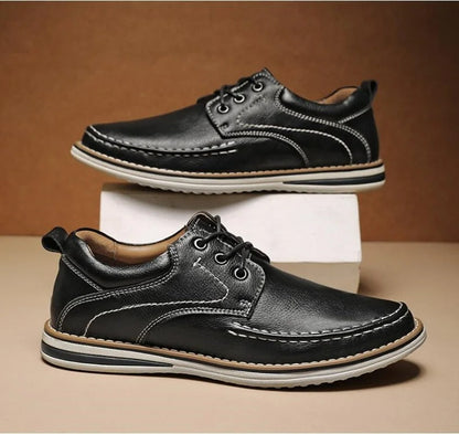 Men's classic lace-up moc toe oxfords, providing excellent comfort for daily wear.