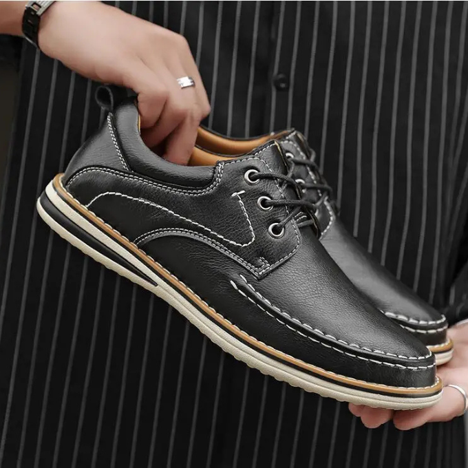 Smart casual men's tan moc toe oxford shoes, a staple for modern men's wardrobes.