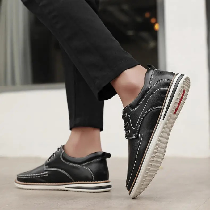 Everyday men's classic moc toe oxfords, designed for comfort and enduring style.