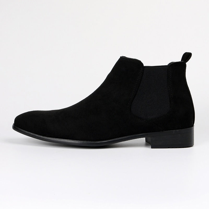 Modern men's fashion: slip-on Chelsea boots with durable sole for active lifestyles.