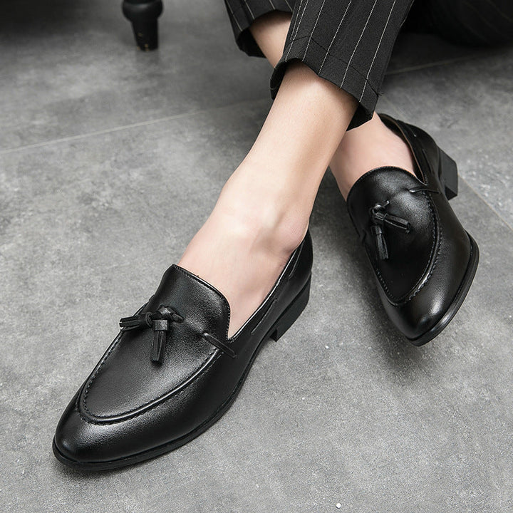 Men's elegant tassel loafers, professional slip-on dress shoes for ultimate comfort and a refined look.