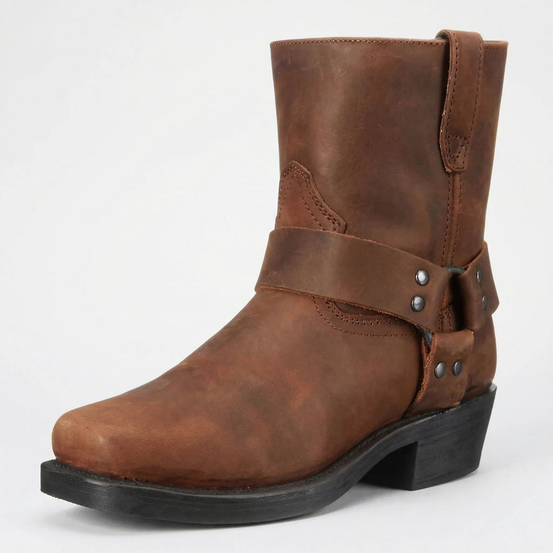 Rugged men's slip-on cowboy boots, classic Western style. Allan design features a sturdy block heel for comfort.