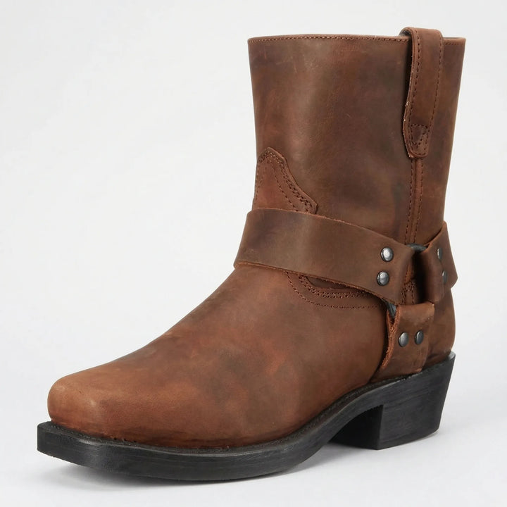 Rugged men's slip-on cowboy boots, classic Western style. Allan design features a sturdy block heel for comfort.