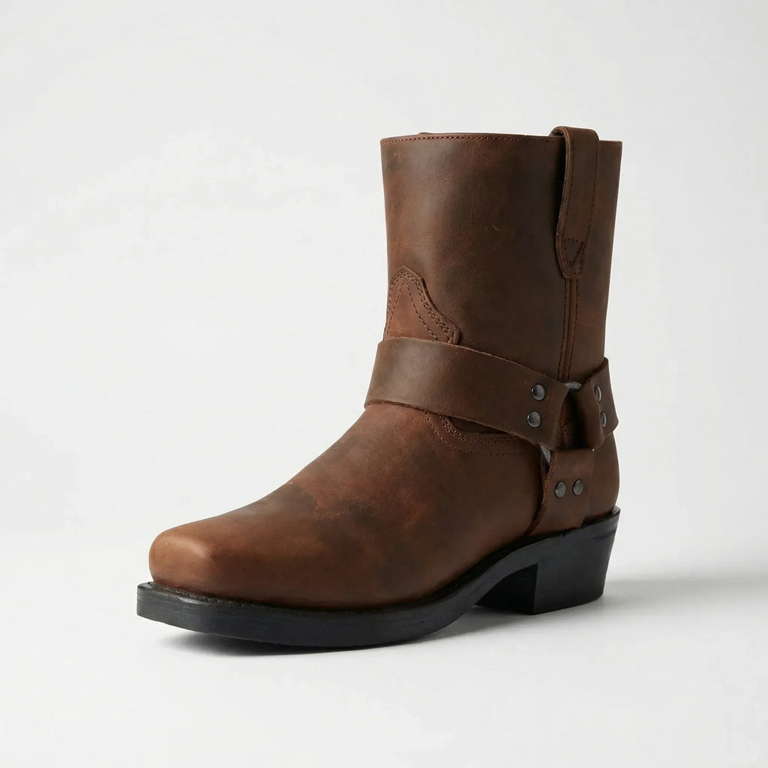 Black men's classic Western cowboy boots, Allan style. Features a durable slip-on design and comfortable block heel.