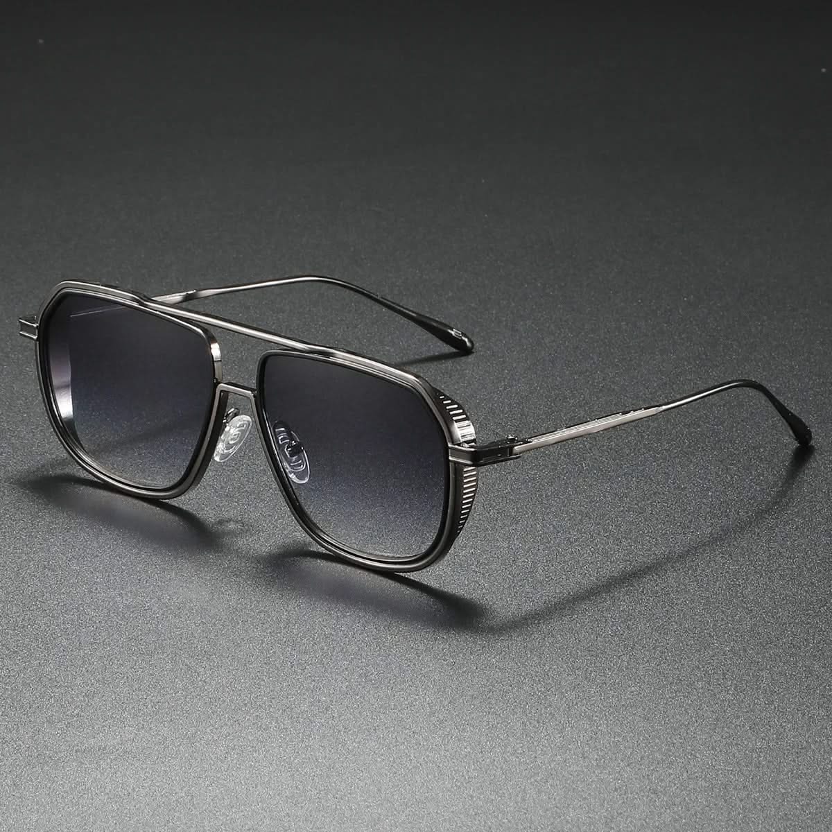 Classic unisex aviator sunglasses with metal frame for glare reduction & UV protection. Essential summer eyewear.