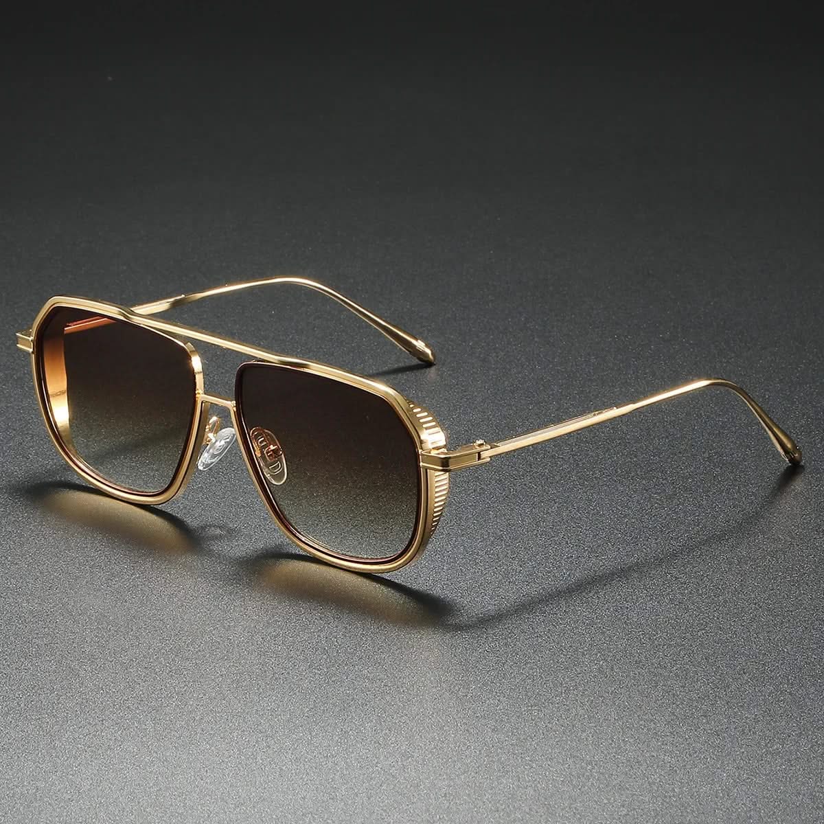 Essential unisex aviator sunglasses for summer. Classic metal frame offers glare reduction & UV protection.