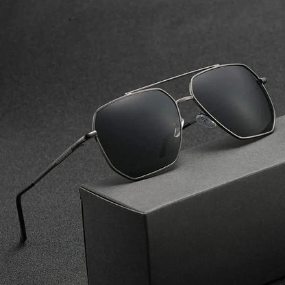 Gold metal frame classic aviator sunglasses. Unisex design with full UV protection. Stylish eyewear for fashion.