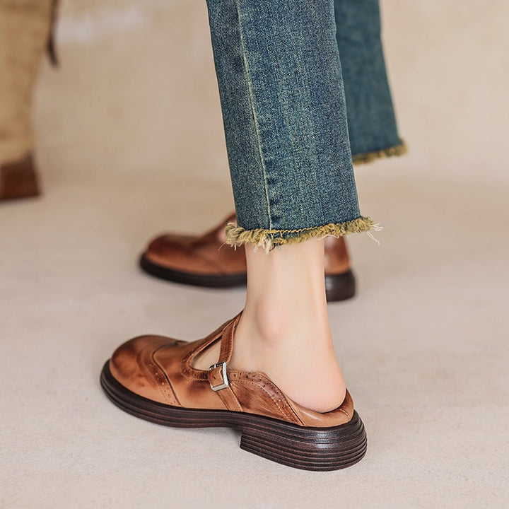 Versatile women's Mary Jane flats, ideal for all-day comfort and casual style.