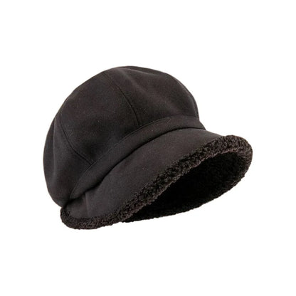 Chic women's velvet beret hat, a timeless classic style for elegant fall and winter outfits. Fashion accessory.