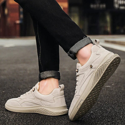 Lace-up men's casual shoes, 1987 retro look, designed for comfort and everyday use.