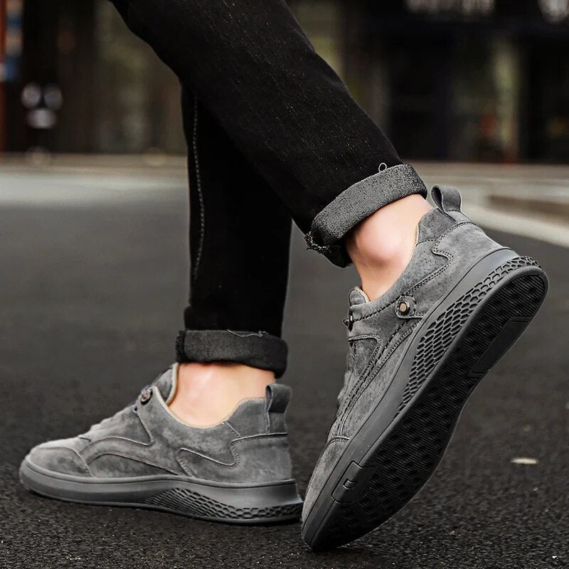 Men's comfortable lace-up casual sneakers, 1987 retro style for daily wear.