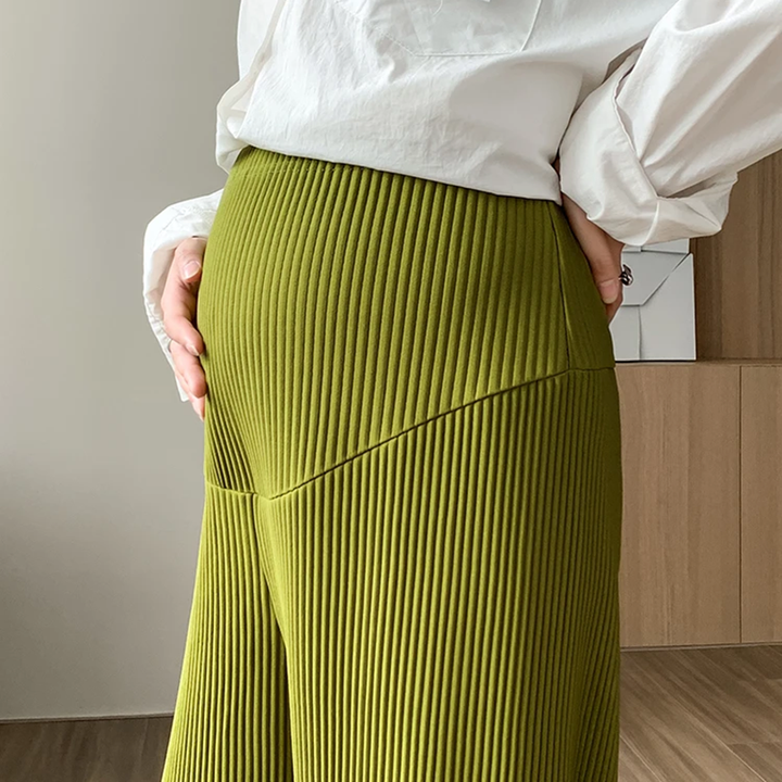 Stretchy wide leg maternity pants for women, high-waisted and comfortable for pregnancy fashion.