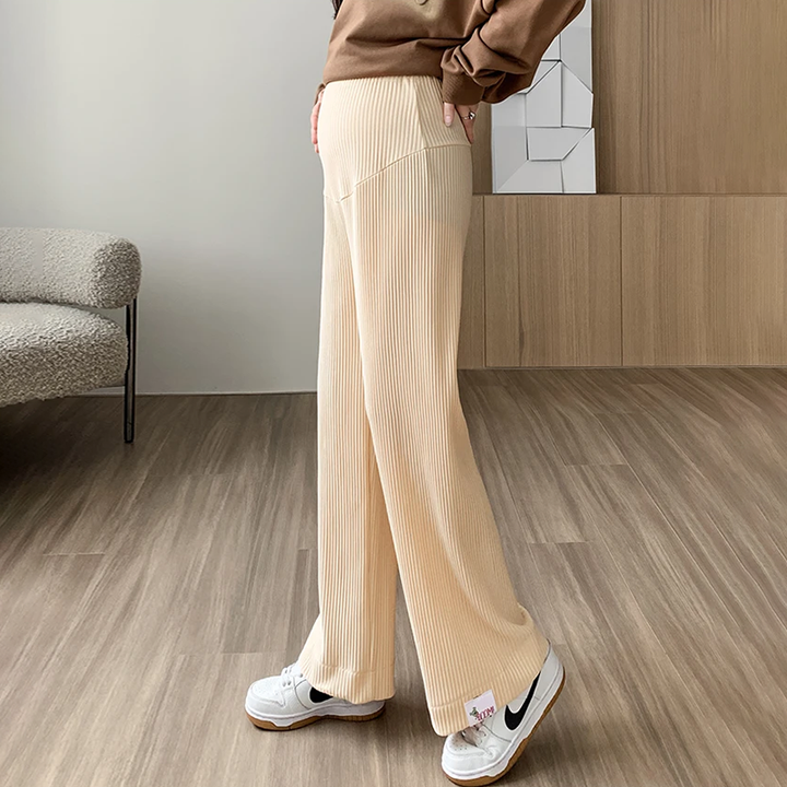 High-waisted wide leg maternity pants, offering comfortable stretch for women's pregnancy fashion.