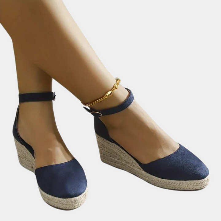 Versatile women's wedge sandals offering supreme comfort & an adjustable strap for a custom fit.