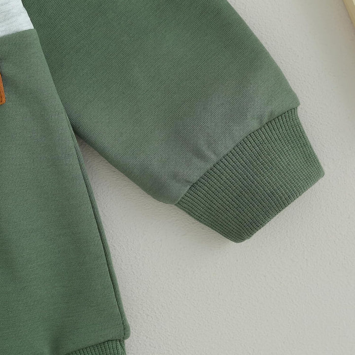 Stylish baby winter jogger set, perfect for play, with contrast design.