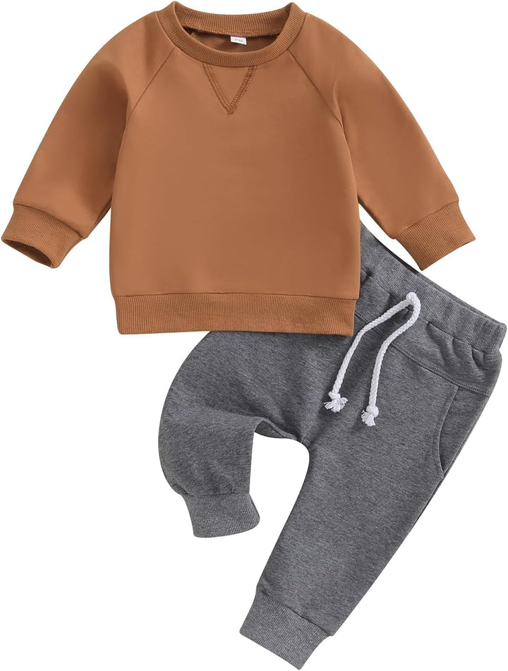 Playful baby winter jogger set, contrast sweatshirt & easy-wear trousers.