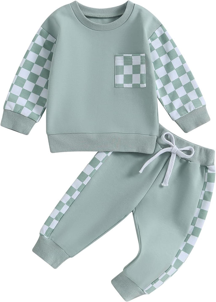 Breathable baby winter jogger set, contrast sweatshirt & comfortable trousers.