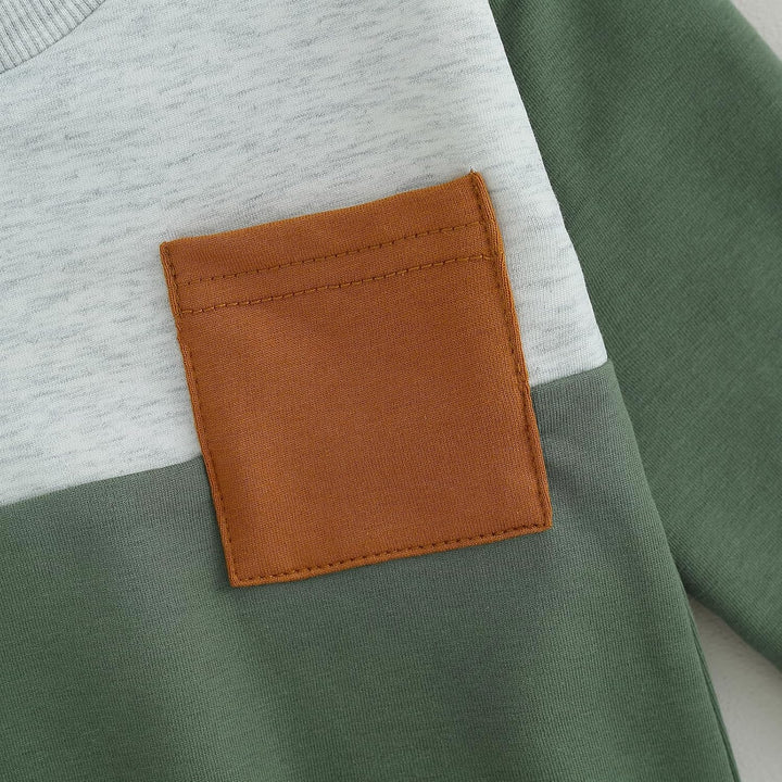 Easy-care baby winter outfit: contrast sweatshirt & machine-washable jogger trousers.