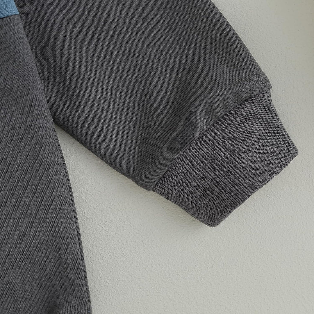 Chic baby winter jogger set, contrast sweatshirt & fashion-forward trousers.