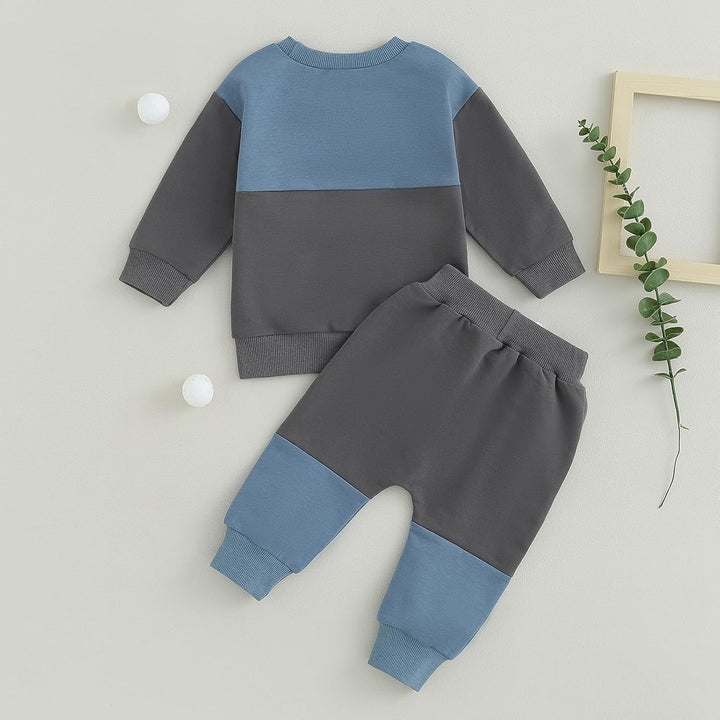 Travel-friendly baby winter set: contrast sweatshirt & easy-pack jogger trousers.