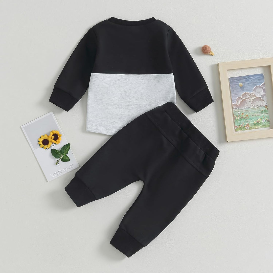 Weekend baby winter set: contrast sweatshirt & relaxed jogger trousers.