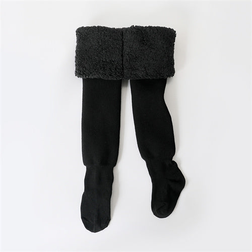 Girls' comfy winter leggings, ideal for toddler apparel & children's fashion. Durable playwear with elastic fit.