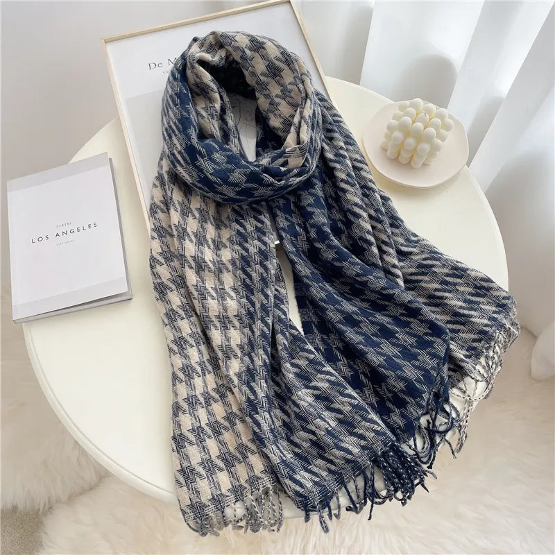 Stylish women's checked cashmere scarf. Classic plaid pattern, perfect for cozy winter outfits & fall fashion.