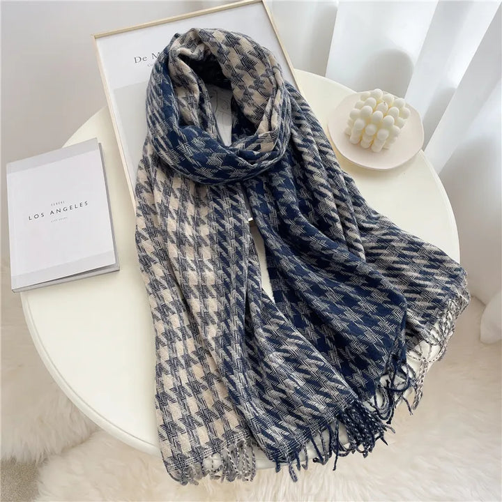Stylish women's checked cashmere scarf. Classic plaid pattern, perfect for cozy winter outfits & fall fashion.