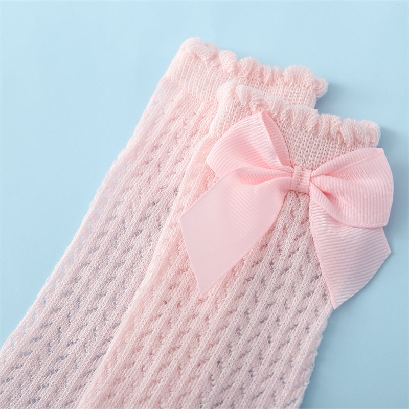 Comfy & cute baby girl large bow ankle socks. Soft cotton blend ensures happy little feet. Toddler fashion.