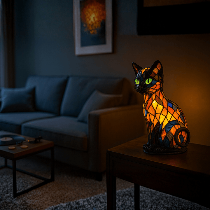 Portable cat LED ambient light. Rechargeable silicone night light, ideal for bedside or a kid's study table.
