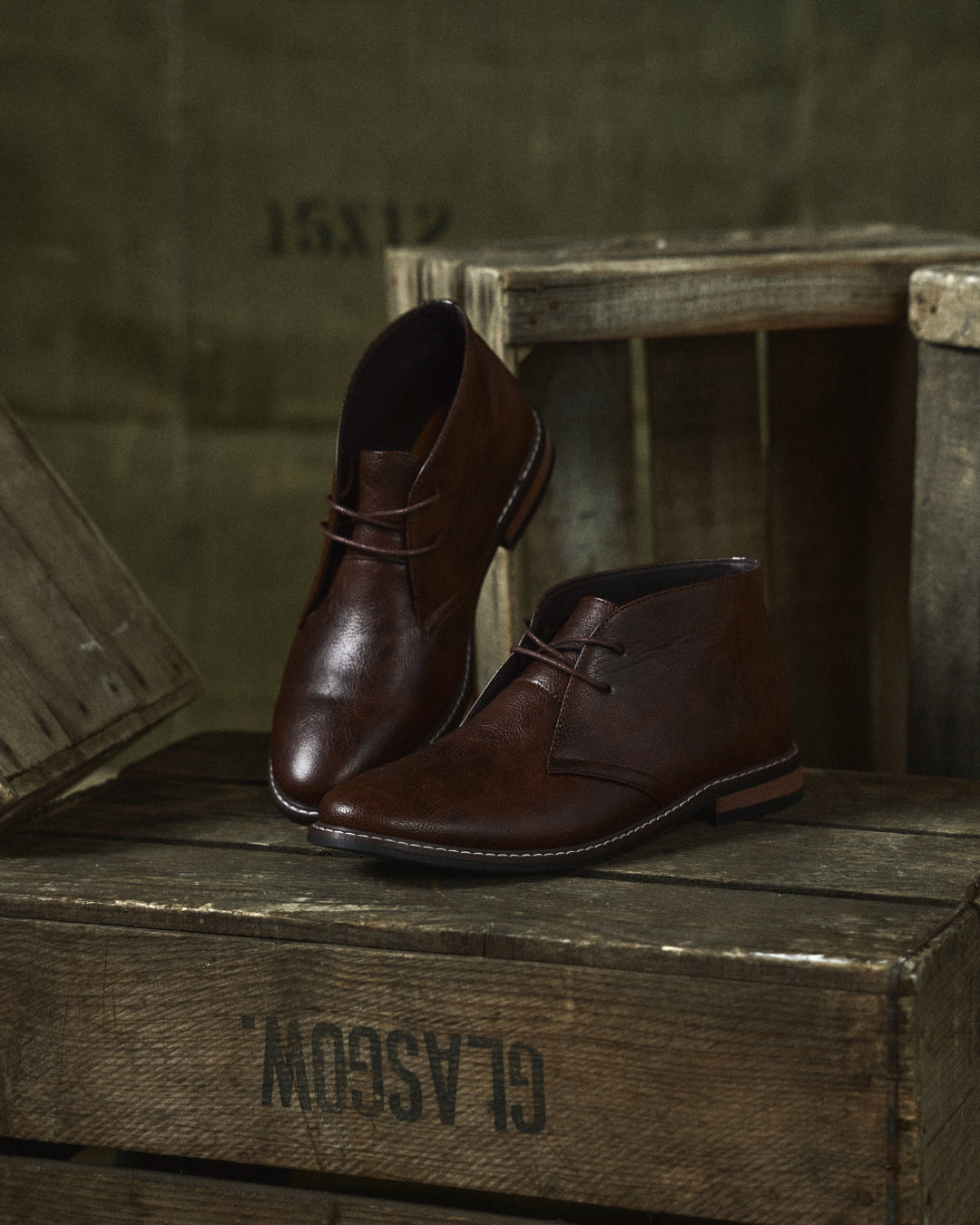 Comfortable dark brown leather ankle boots for men, great for casual outfits and everyday adventures.