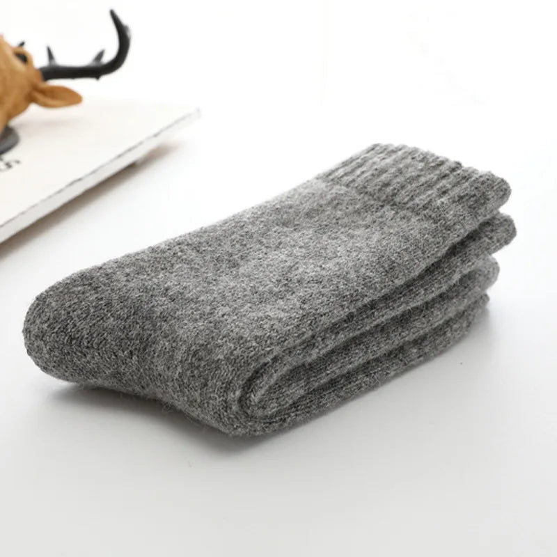 Everyday black unisex comfort socks, one size, providing cozy warmth and soft feel for your feet.