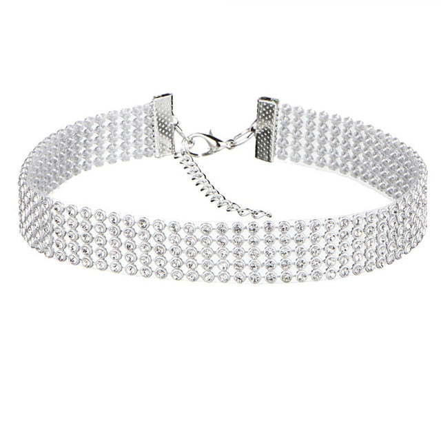 Statement crystal choker necklace, a luxurious women's jewelry piece with brilliant rhinestones.