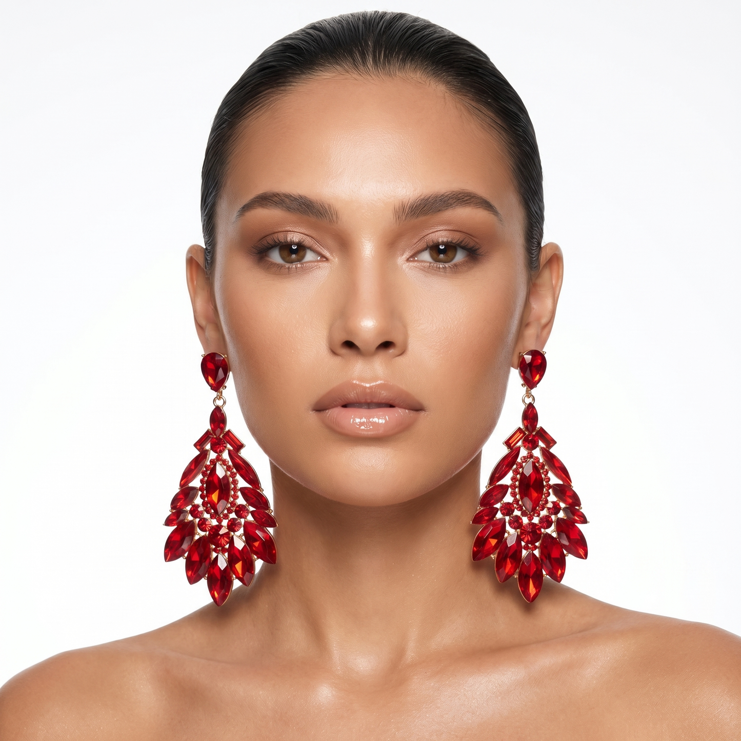 Dazzling women's drop crystal earrings, elegant fashion accessory with sparkling dangle crystals.