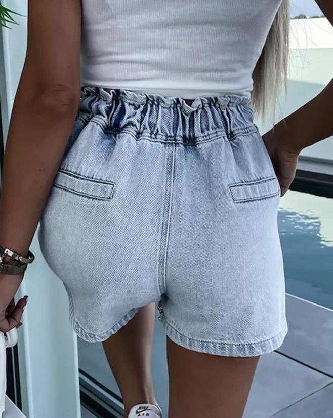 Comfortable & stylish women's dazzling rhinestone shorts. High-waist sparkling bottom, perfect for summer fashion.
