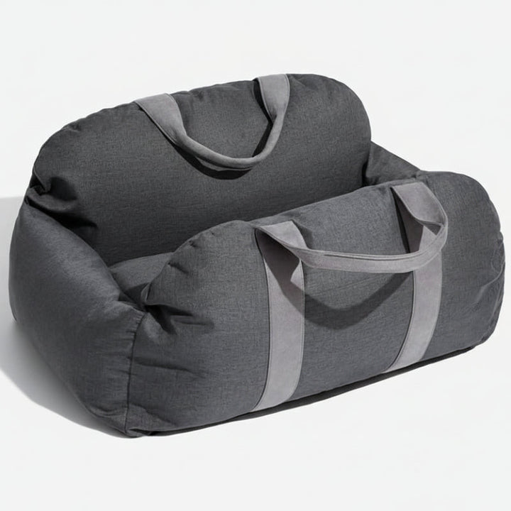 Reliable pet safety car seat for dogs, with a robust safety belt system and non-slip bottom.