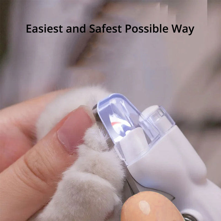 Pet nail clippers with quick sensor & LED for safe, comfortable dog grooming.