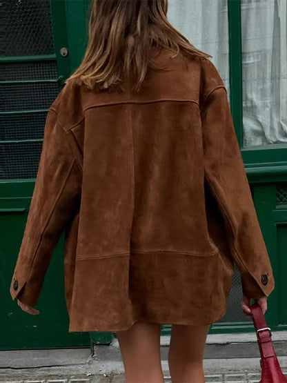 Brown loose jacket for women, offering an effortless and casual chic look for transitional seasons.