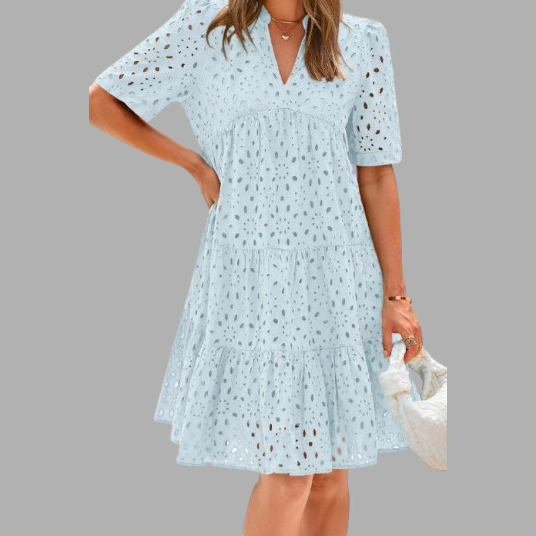 Chic women's mini dress, ideal for casual summer days. Effortless, comfortable, and versatile everyday short dress.