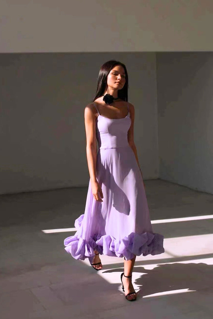 Captivating twirl dress for women, elegant A-line sleeveless. Perfect for dancing & chic party occasions.