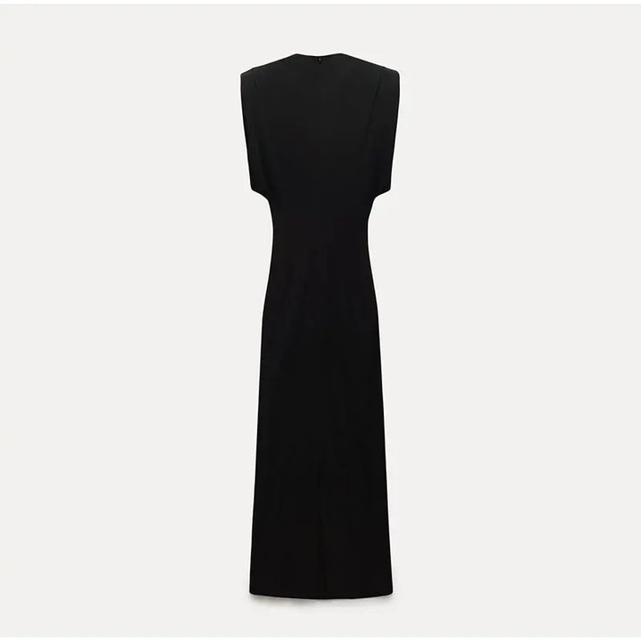 Stylish black midi dress, a must-have in women's fashion. Elegant design, perfect for a chic and versatile wardrobe.