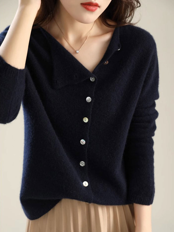 Versatile women's Lilou cardigan. Elegant, cozy knit, relaxed fit, long sleeve open front for stylish layering.