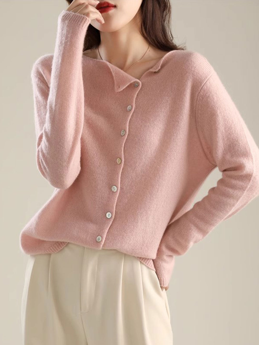 Stylish women's Lilou cardigan. Elegant knit, cozy, relaxed fit for easy layering. Versatile fashion piece.