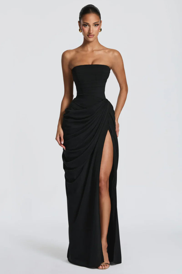 Luxurious women's elegant maxi dress, a flowing formal gown perfect for evening parties.