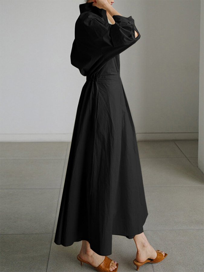 Versatile women's flowy long dress, ideal as an elegant summer dress or sophisticated evening wear.