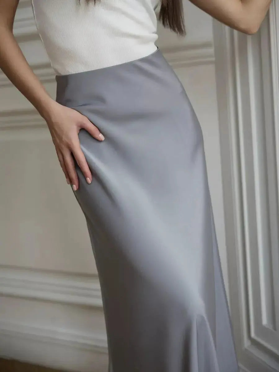 Sophisticated women's high waist fishtail maxi skirt, perfect for galas & formal parties.