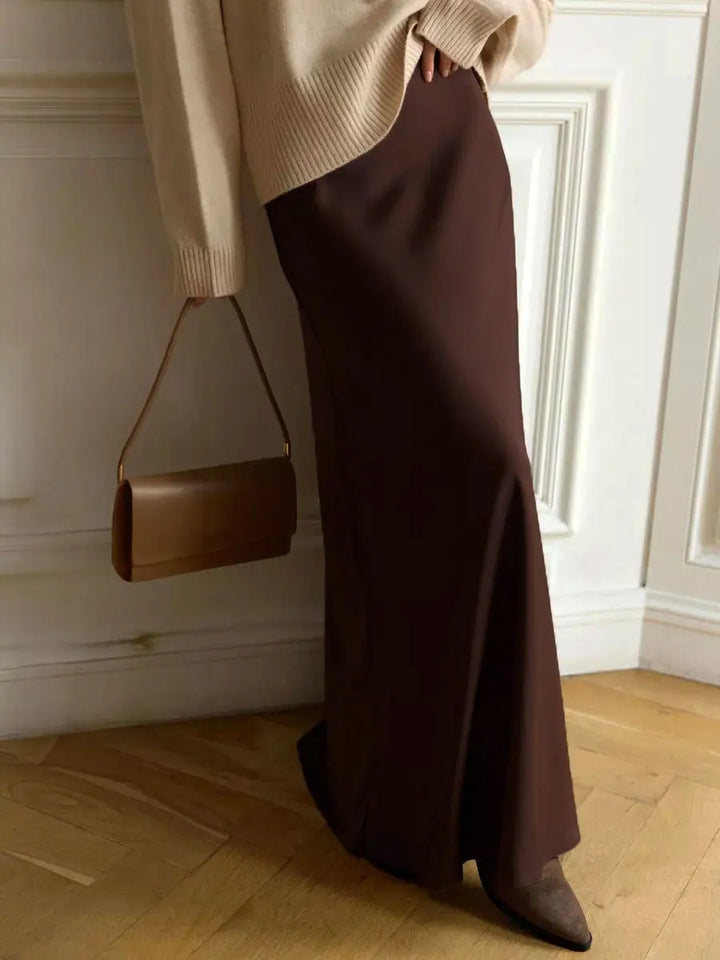 Flowy women's high waist fishtail maxi skirt, elegant for evening wear & special occasions.